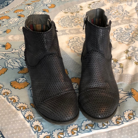 calvin klein booties dsw